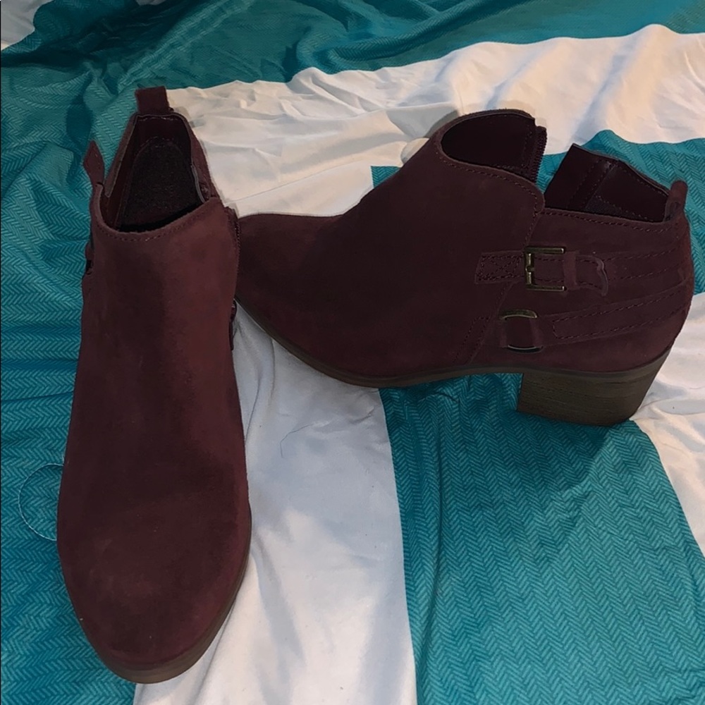 Sonoma Dark Red Ankle Boots